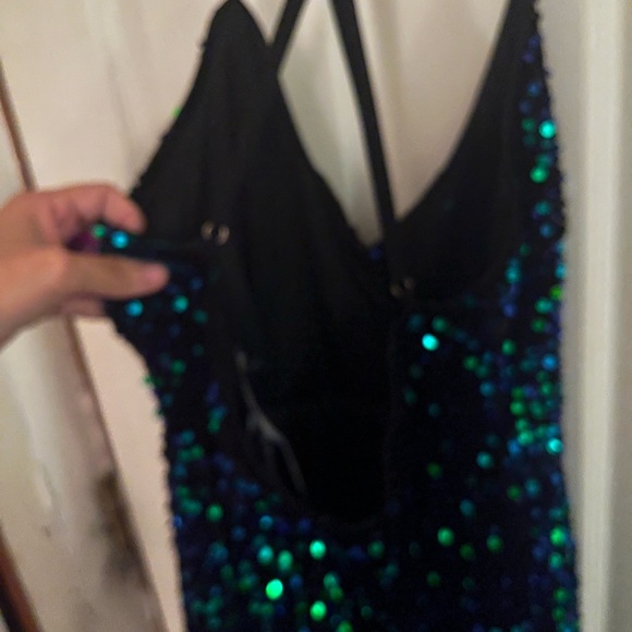 Lulu's Keep it Regal sequin long prom gown NWT size medium - Picture 4 of 7